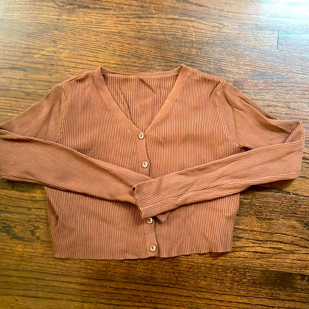 Cropped sweater top